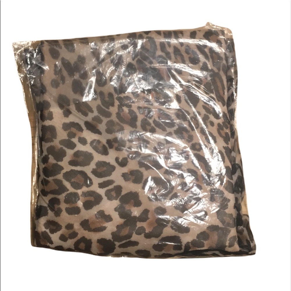 NWT Victoria Secret: Rare 🔥 Extra Small & Small Sexy Cheetah Print Slip - Picture 4 of 4